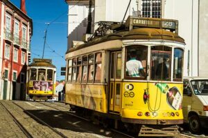 tramway-28-alfama-lisbonne