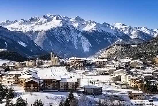 station de ski familiale aussois en hiver