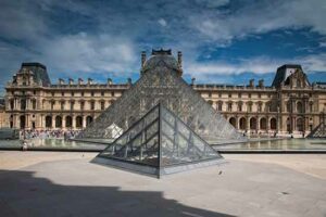paris-avec-enfants en-famille-louvre