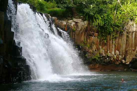 cascade-voyage-ile-maurice-en-famille