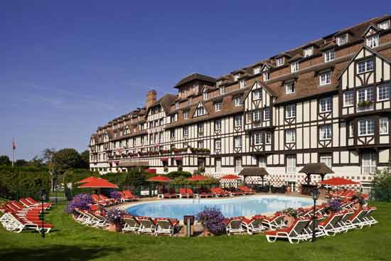 hotel-familial-normandie-piscine