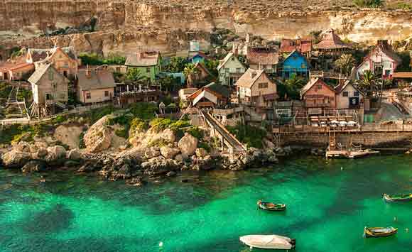 malte-avec-enfants-village-popeye