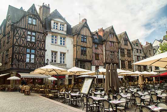 visiter-tours-en-famille