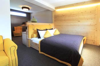 hotel-enfant-autriche-ski