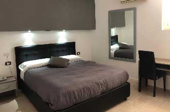 hotel-naples